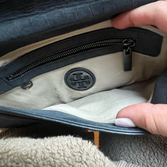 Tory Burch Reva mini cross body Pewter 🖤 - Picture 5 of 7